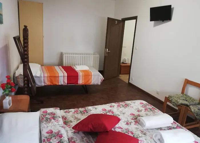 Gasthof Holiday Guesthouse 2*