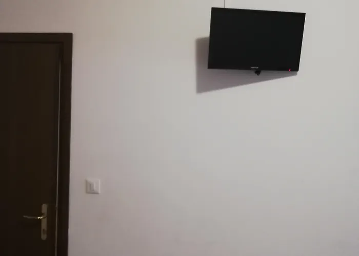 Holiday Guesthouse 2*