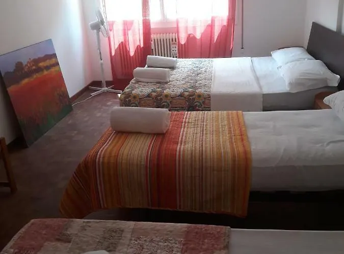 Ca' Venice بيت ضيافة 2*