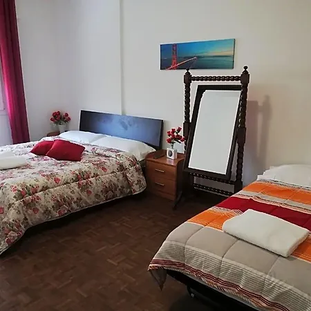 Gasthuis Holiday Guesthouse 2*