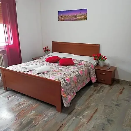 Holiday Guesthouse 2*