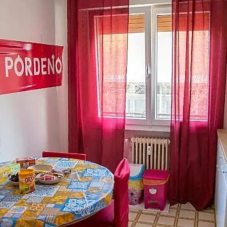Holiday Guesthouse Πανσιόν Μαργκέρα